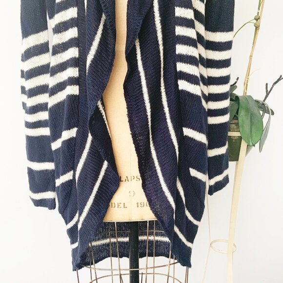 REITMANS Size LARGE Striped Navy Blue and Beige Long Cardigan - Picture 8 of 10